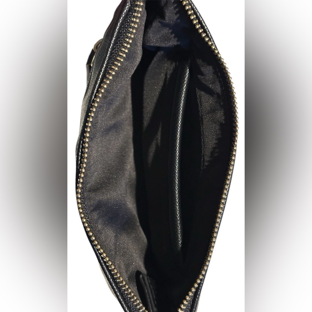 An Inc International Concepts belt bag/fanny pack. - Picture 5 of 13